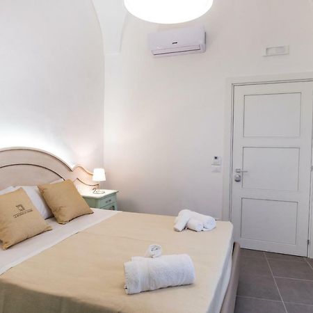 Le Stanze Del Duomo Bed and Breakfast Lecce Exteriör bild