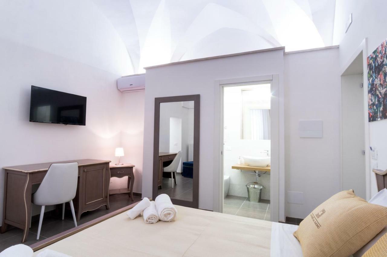 Le Stanze Del Duomo Bed and Breakfast Lecce Exteriör bild